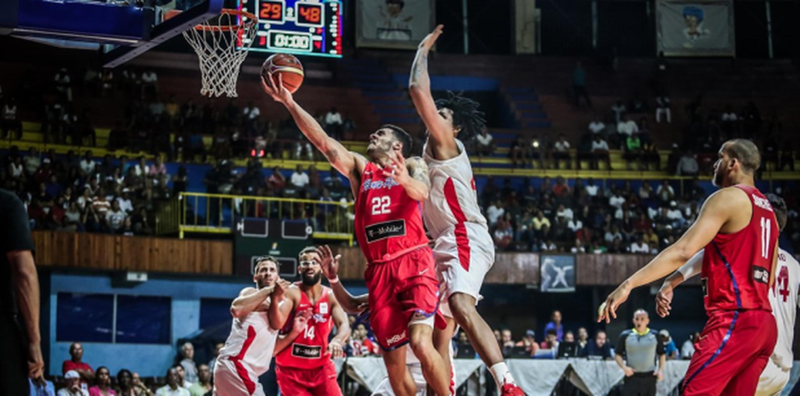 El equipo dominó el parcial 32-20 y aumentó la ventaja 51-29 al cierre de la primera mitad. (Suministrada / FIBA)