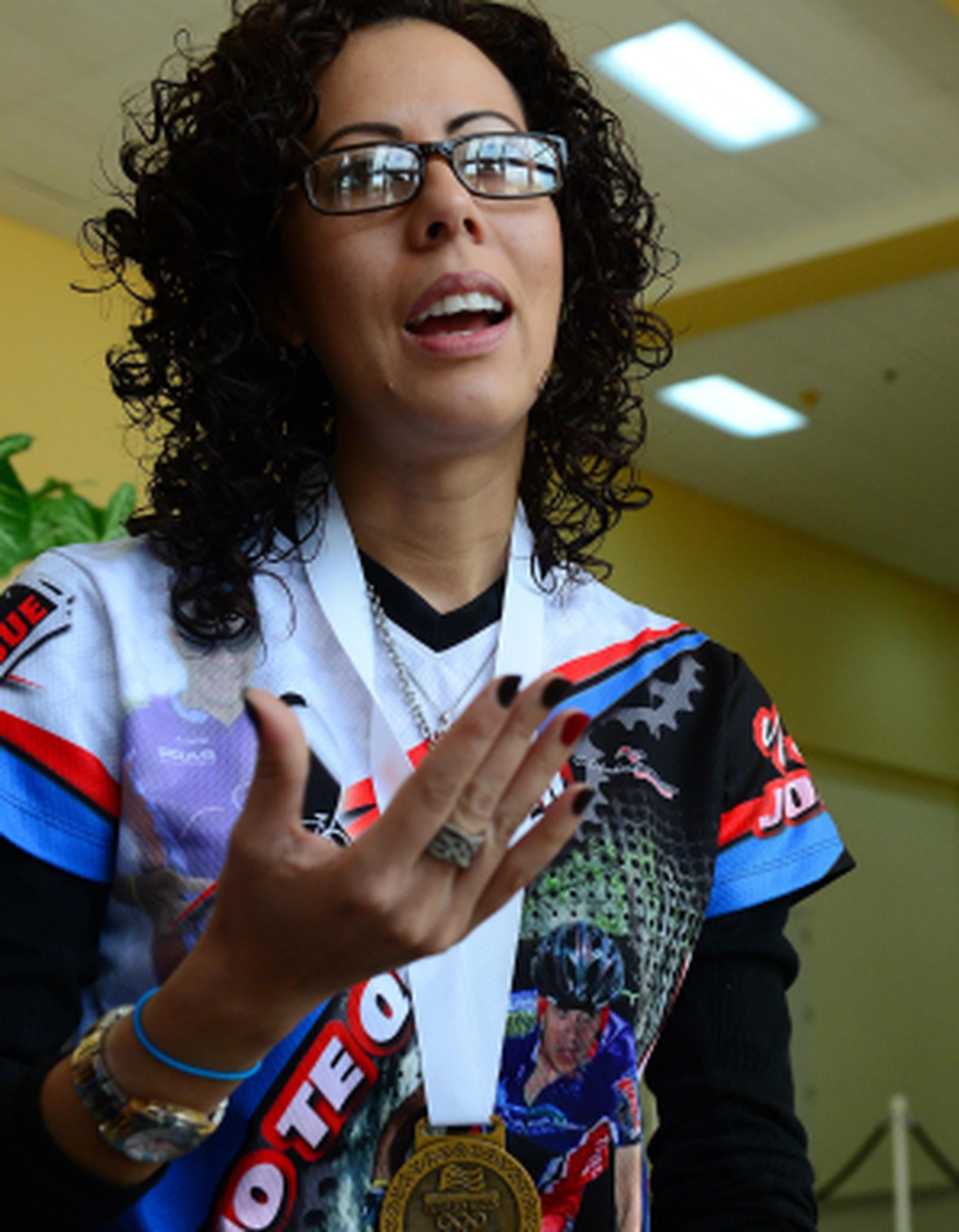 En la foto, Stephanie Villanueva, viuda del ciclista Josué Ramos. (Archivo)