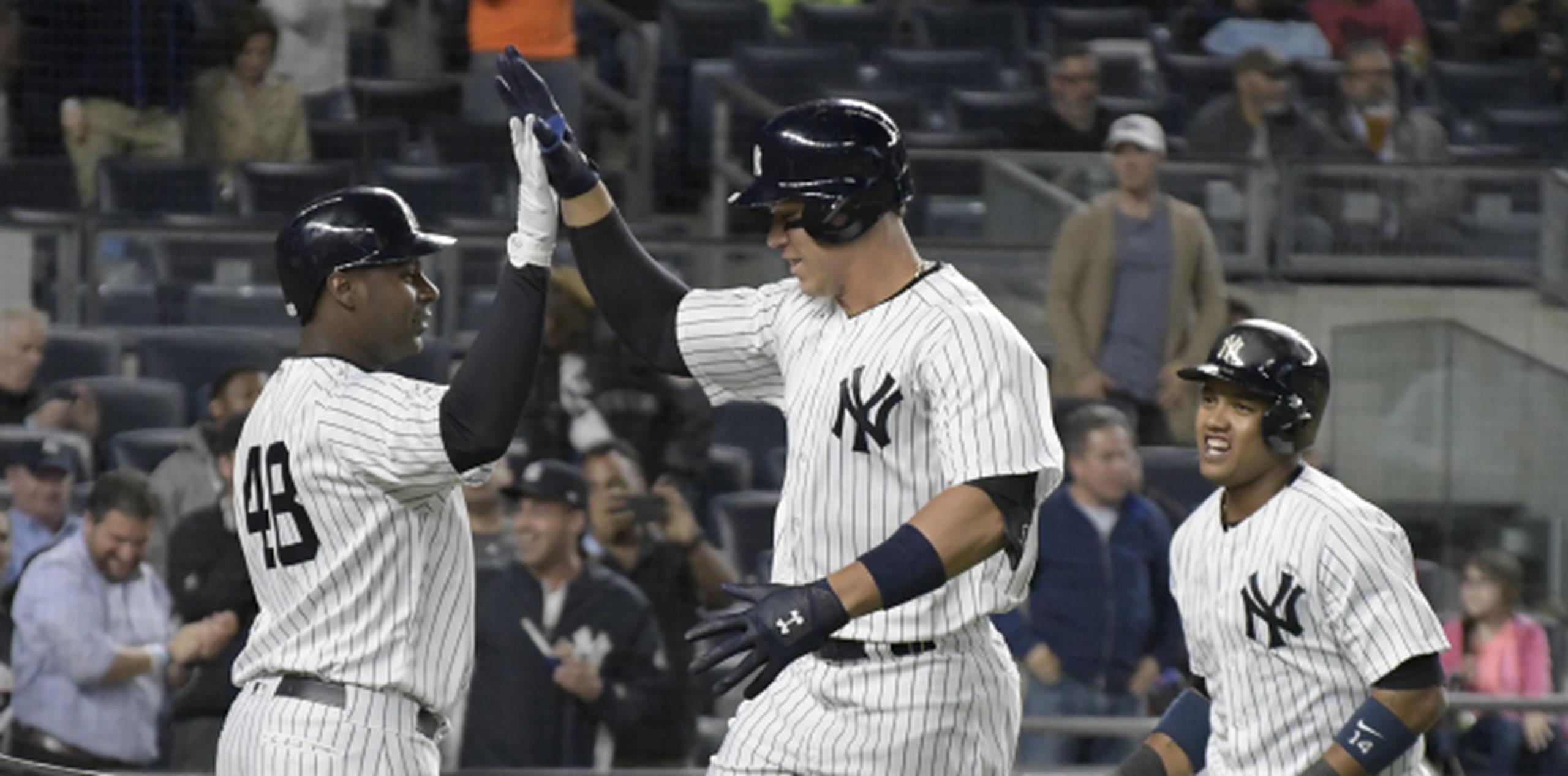 Los cuatro jonrones de los Yankees son su cifra más alta de la campaña. (AP / Bill Kostroun)
