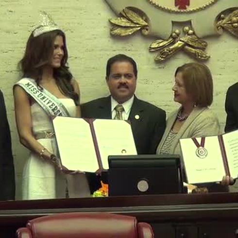 Reconocimiento a Miss Universe Puerto Rico 2014