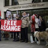 Jueza británica deniega la libertad condicional a Assange por riesgo de fuga 