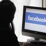 Exempleada dice que Facebook fomenta el odio online