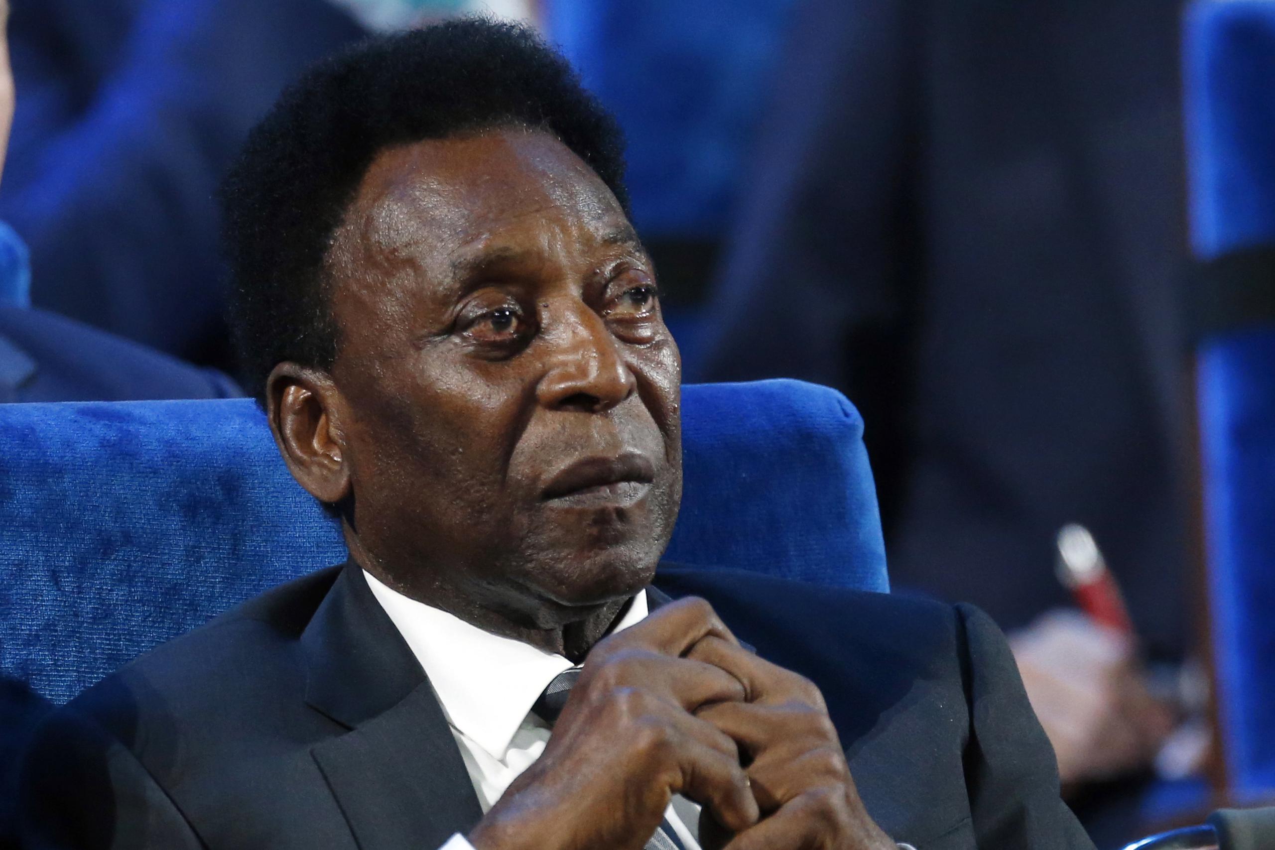 La cirugía fue una “gran victoria”, aseguró Pelé ayer en sus redes sociales.
