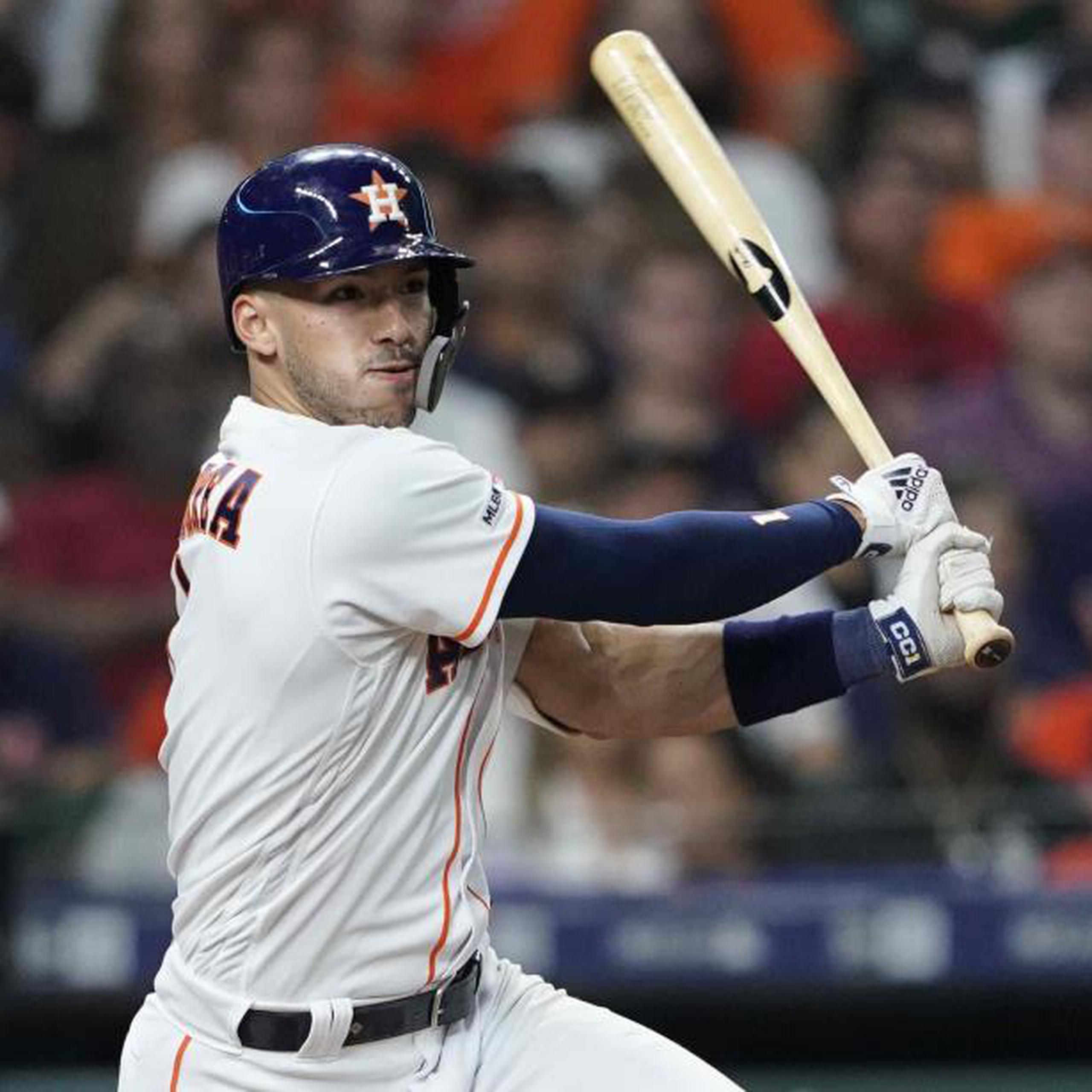 Según el periodista Ken Rosenthal, los Astros de Houston han analizado la posibilidad de cambiar al siore puertorriqueño, Carlos Correa. (Archivo / AP)