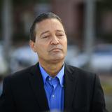 Alcalde de Cataño llega a corte federal para escuchar la “masacre con fondos públicos” que ejecutó Oscar Santamaría