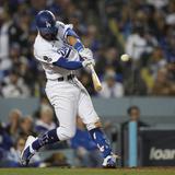 A palo limpio, Chris Taylor envía a los Dodgers con vida hacia Atlanta