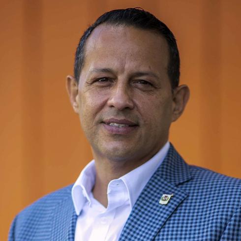 Alcalde electo de Aguadilla: “Los amigos del alma van para fuera”