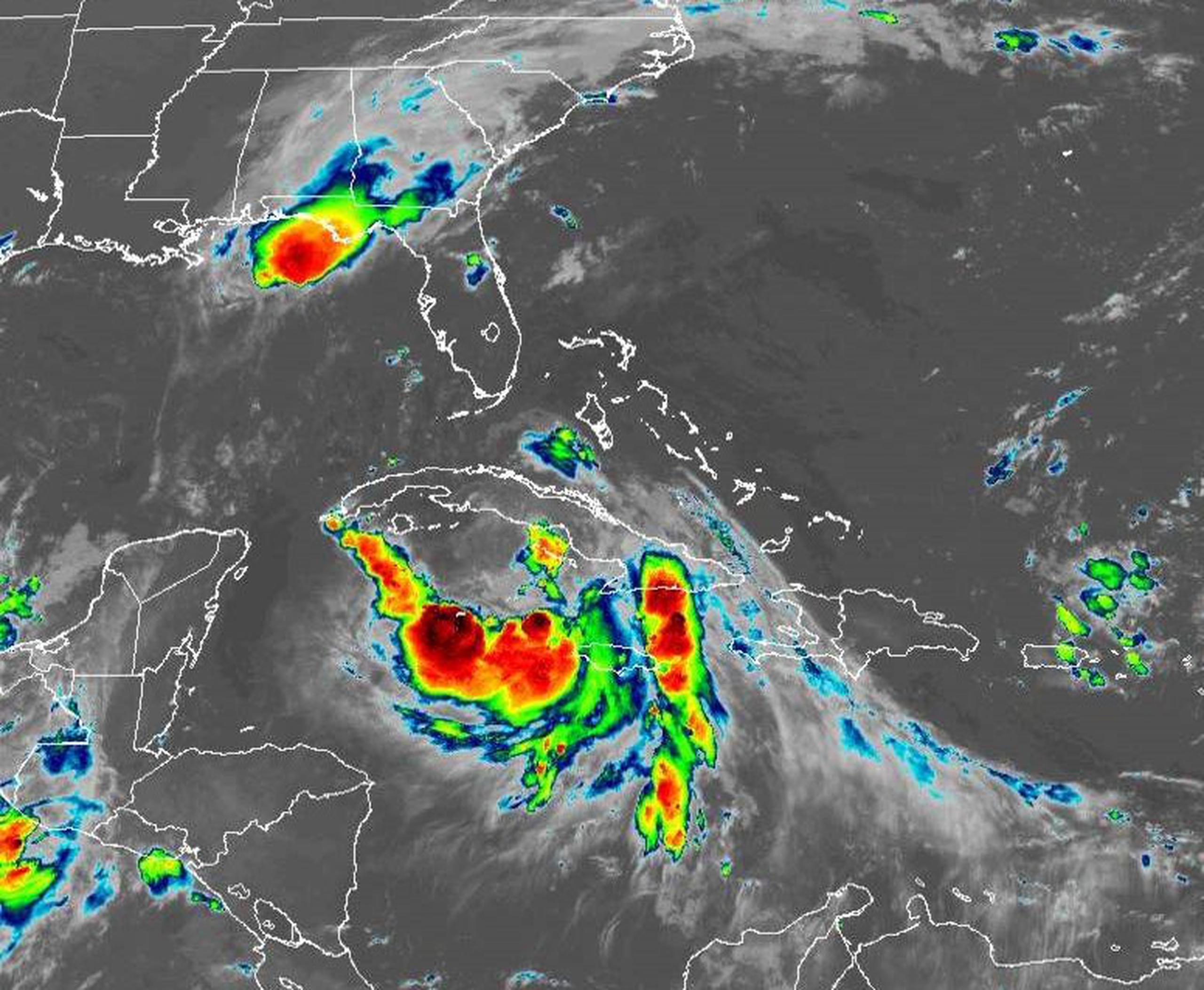 Imagen de satélite de las tormentas Marco y Laura.