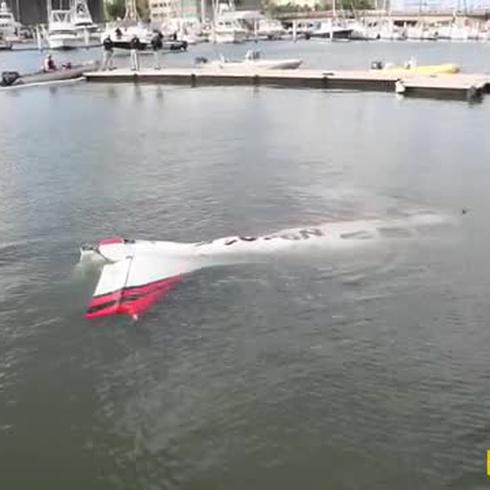 Avioneta cae en aguas de la Marina de San Juan