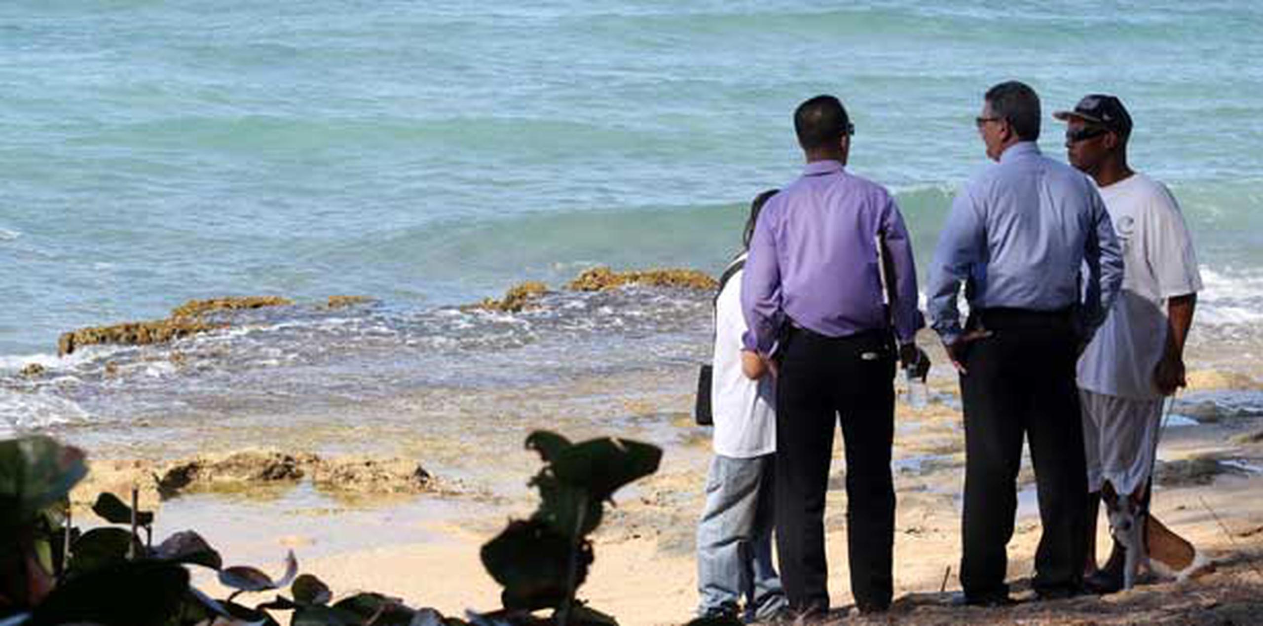 Buzos de la Policía localizaron el cuerpo en aguas próximas a la playa Mar Chiquita, en Manatí.  (juan.martinez@gfrmedia.com)