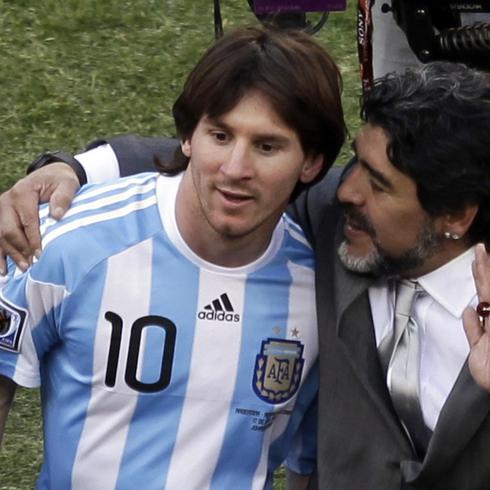 Estrellas del fútbol lloran la muerte de Maradona