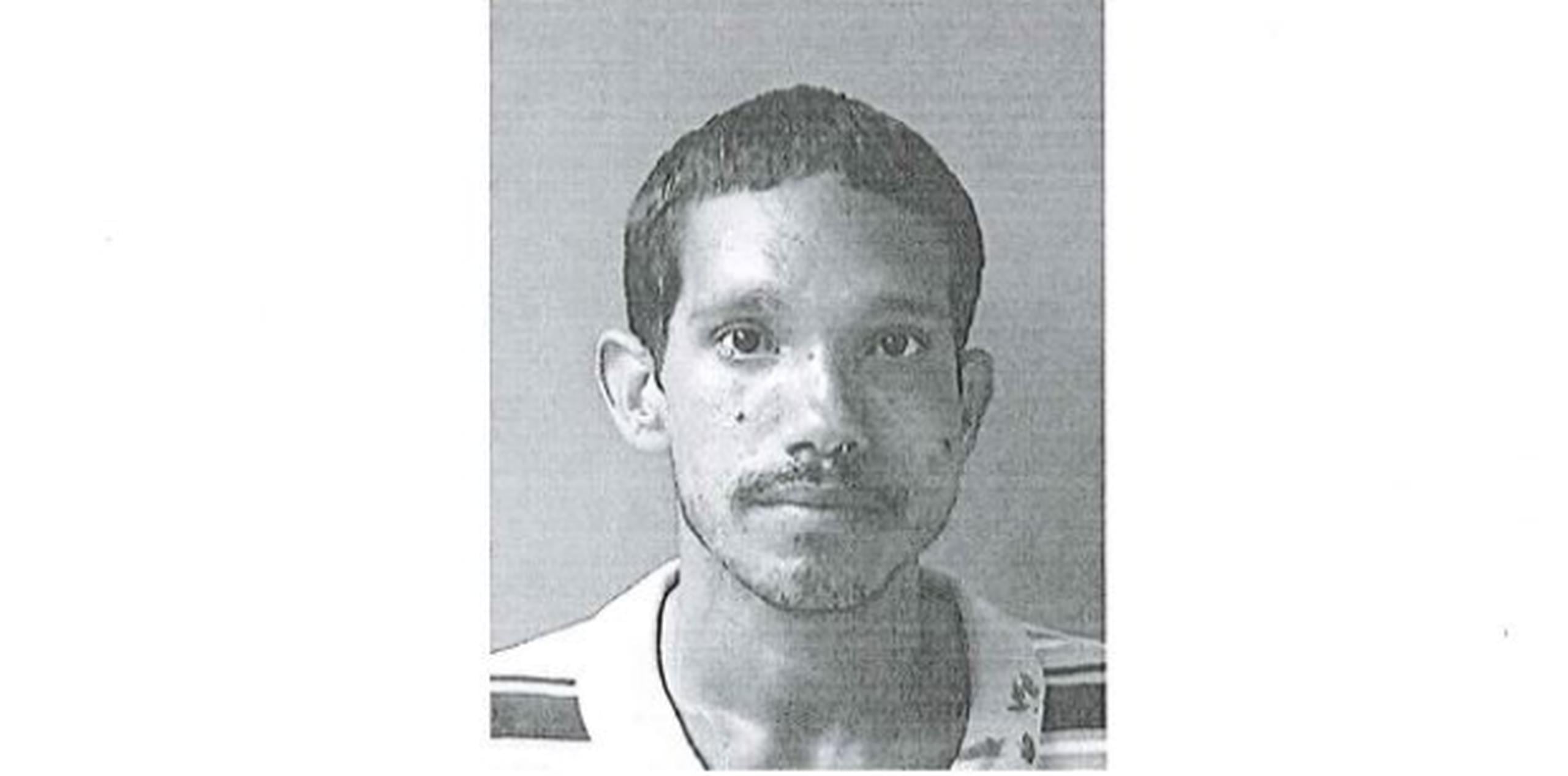 El individuo, que es buscado por las autoridades para interrogarlo, fue identificado como Ángel E. Figueroa Morales. (Foto/Policía de Puerto Rico)
