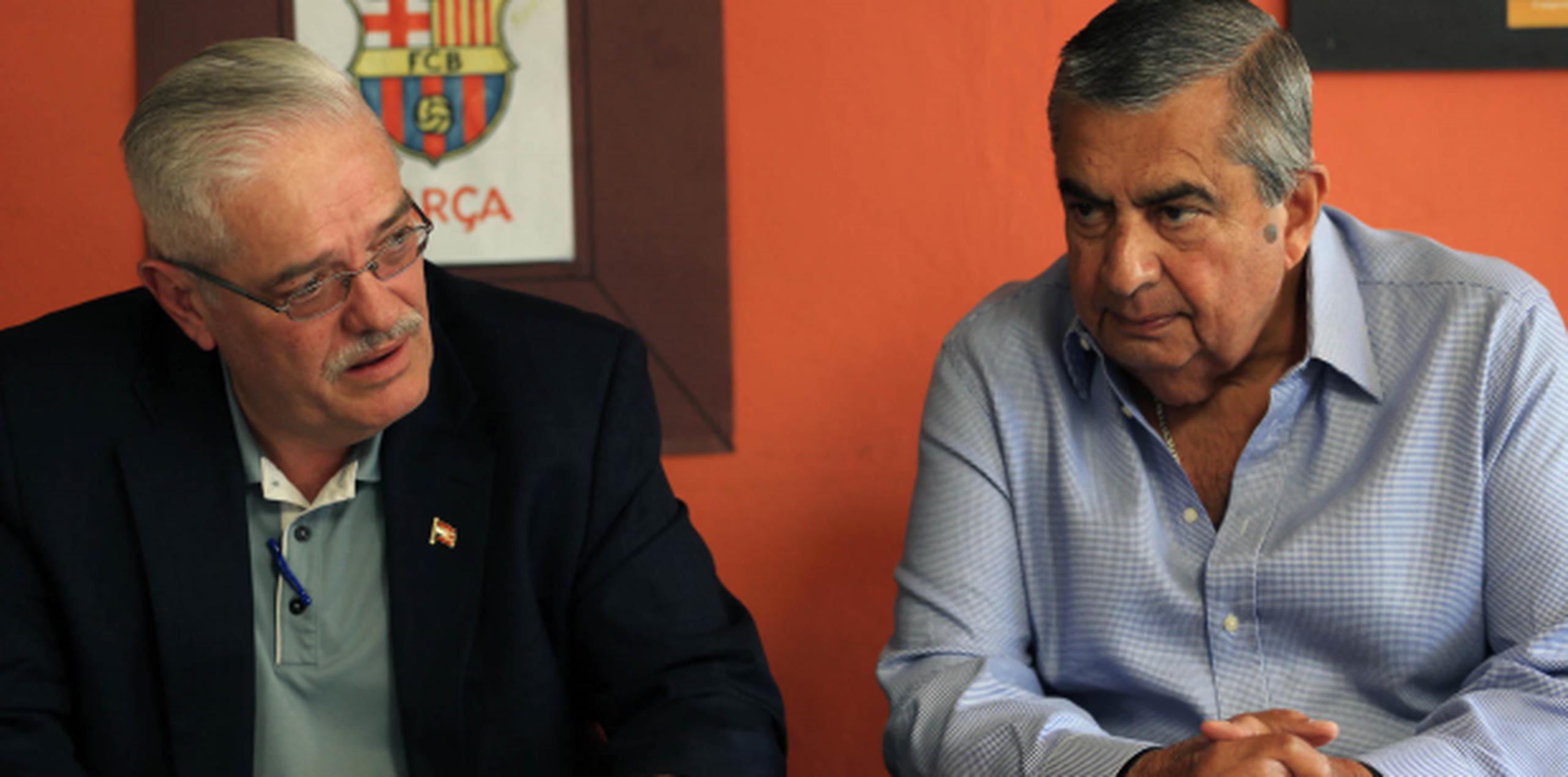 Luis Santini Gaudier y Carlos Gallisá criticaron que Rosselló Nevares quiera eliminar la Junta de la AEE. (david.vilafane@gfrmedia.com)