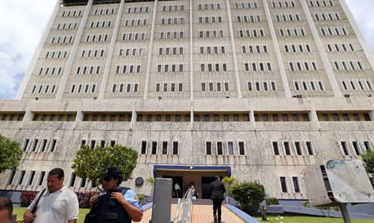 Cuartel General de la Policía se queda sin luz otra vez Primera Hora