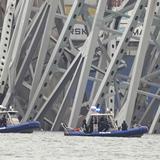 La Armada de Estados Unidos  envía barcazas a Baltimore para retirar los escombros del puente