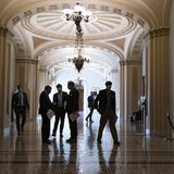 Maratónica sesión en el Senado federal rechaza aumento al salario mínimo
