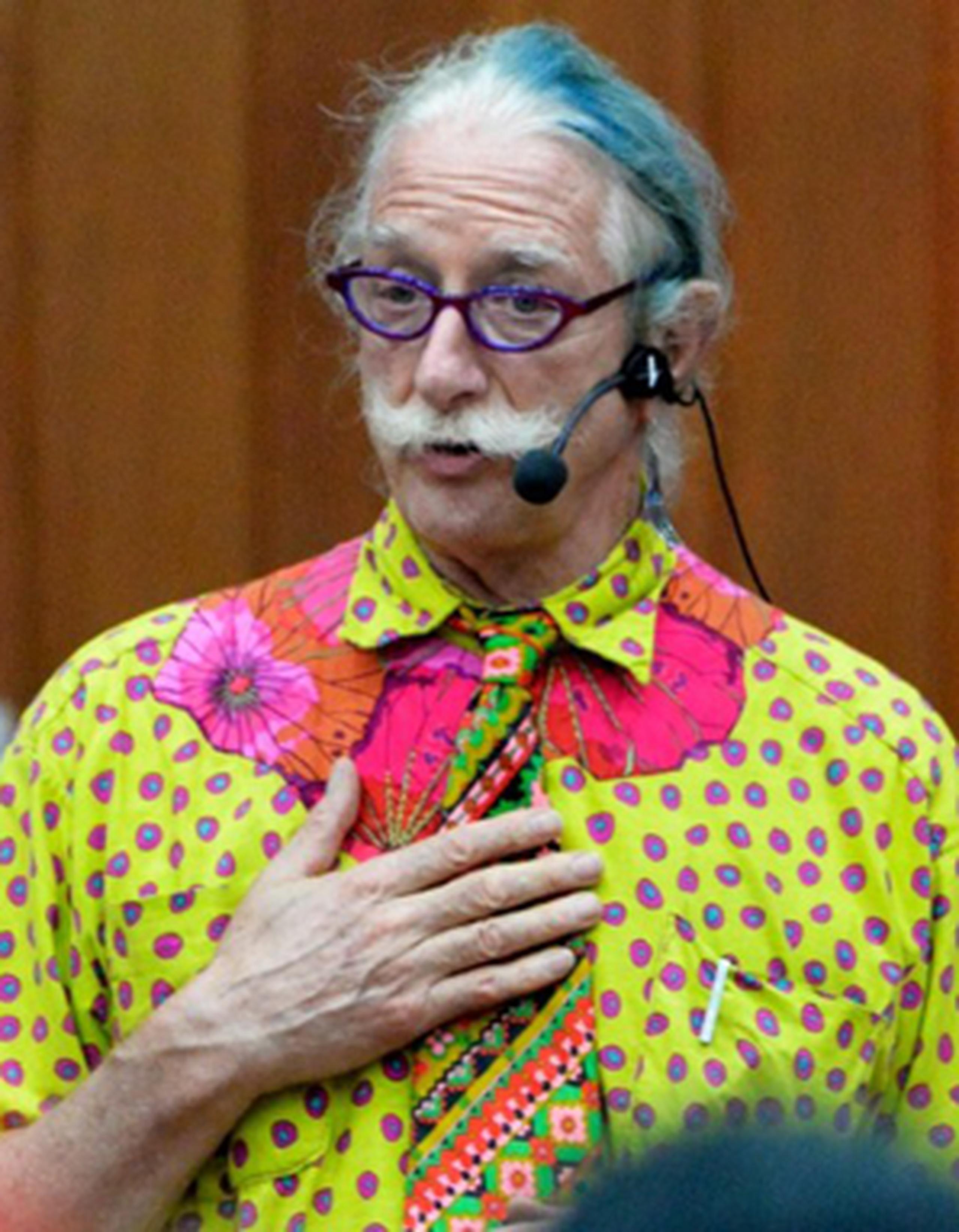 "Patch Adams" se presentó en el I Simposio "Cuéntamelo todo... del cáncer de mama para pacientes", que se celebró en la capital peruana. (AFP)