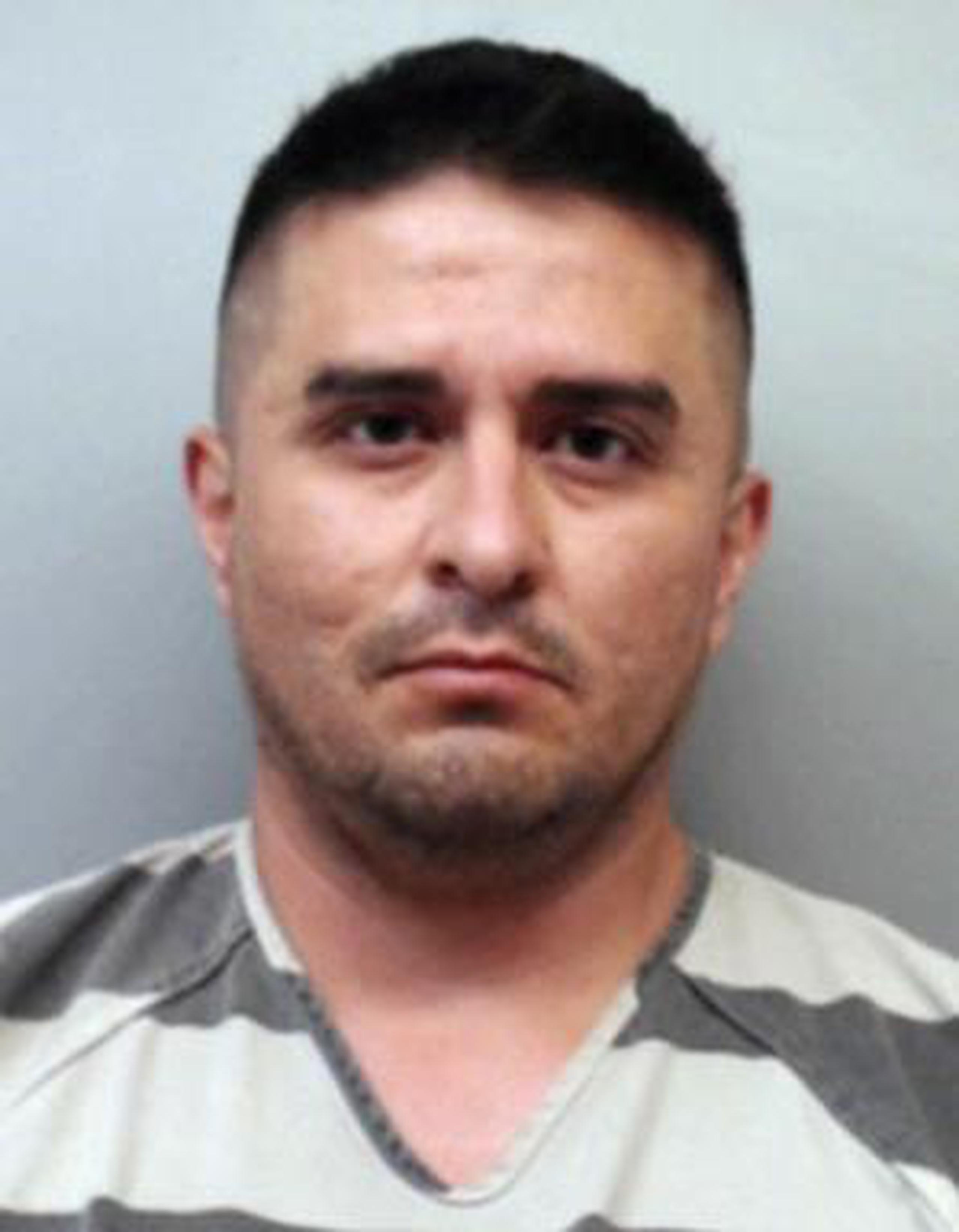 Juan David Ortiz confesó haber asesinado a cuatro mujeres con disparos en la cabeza y dejar sus cadáveres en caminos rurales de Texas. (Webb County Sheriff's Office vía AP)