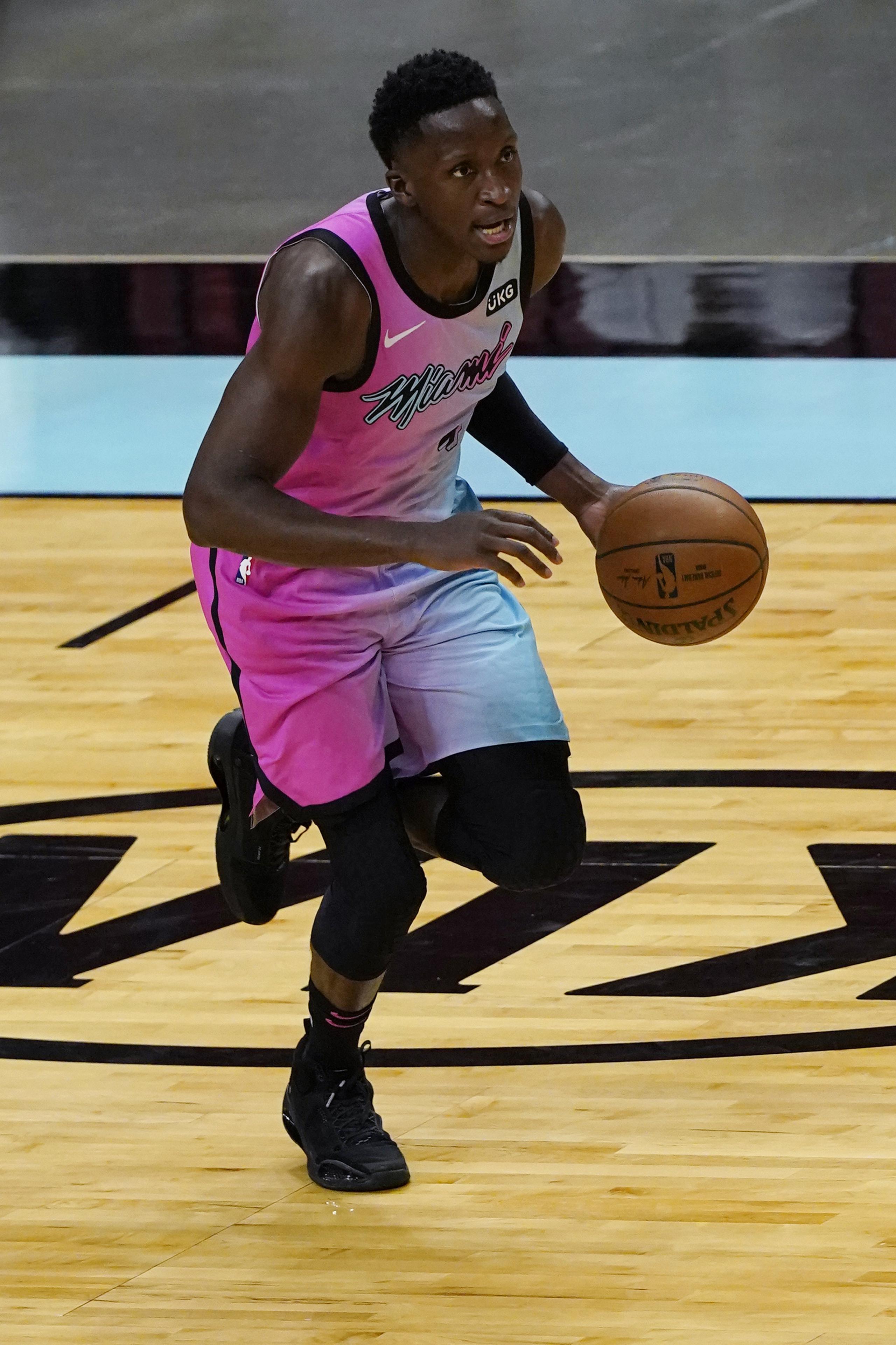 Victor Oladipo en su primera aparición en uniforme del Heat de Miami.