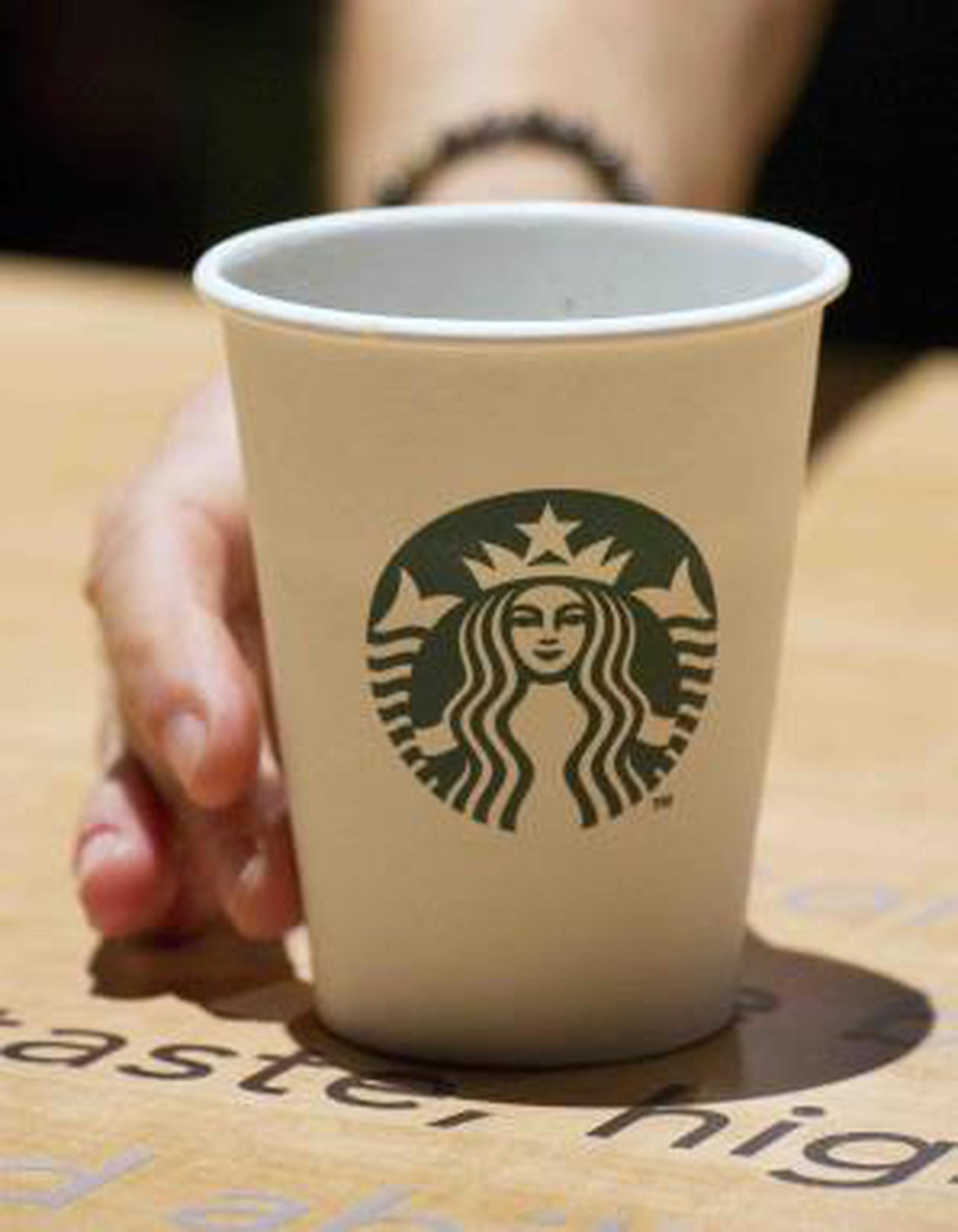 Starbucks nació en 1971 y tiene más de 29,000 tiendas en todo el mundo. (Archivo)