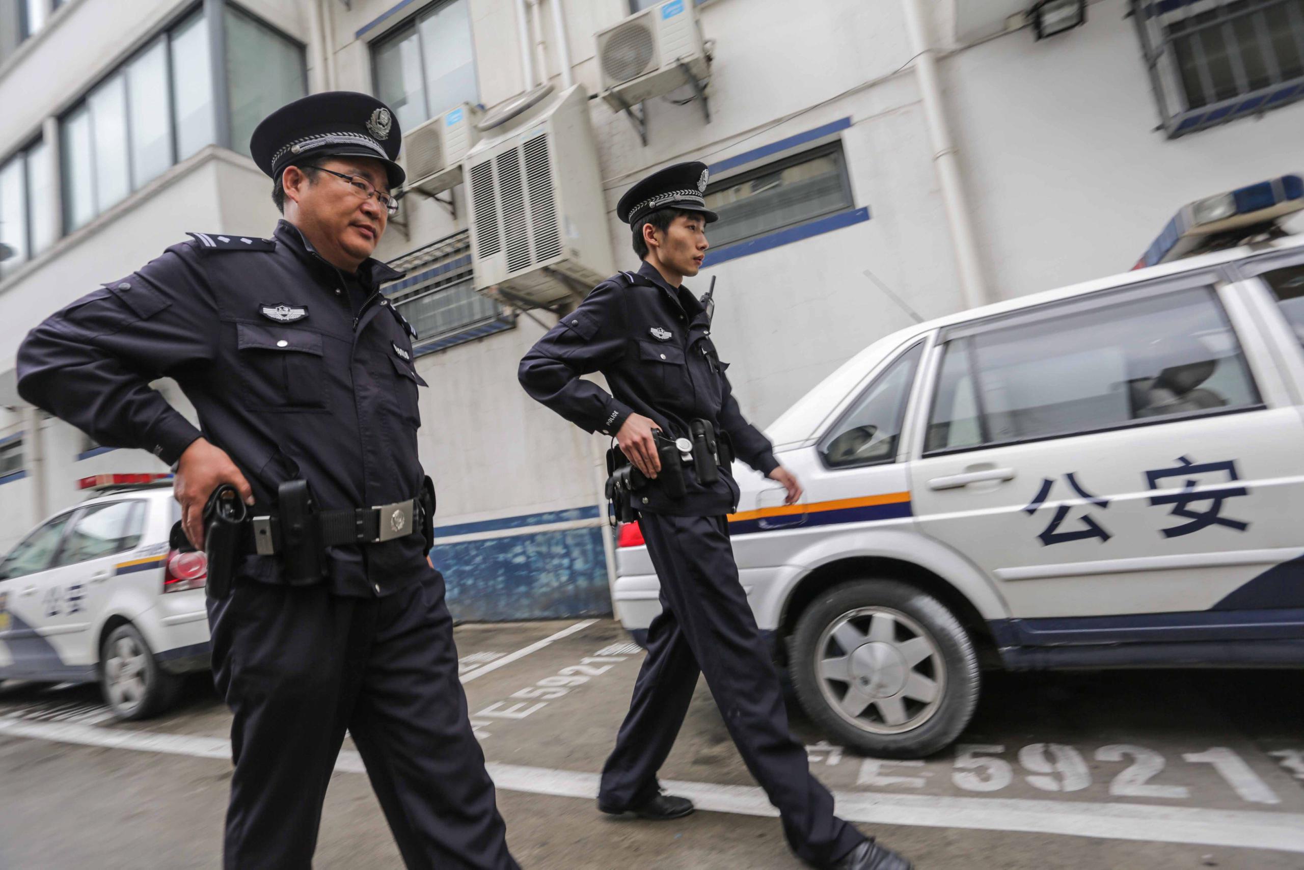 La Policía china acudió al recinto nada más conocer el suceso. (Archivo / EFE)