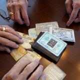 Hombre recupera su billetera perdida hace 53 años en Antártida