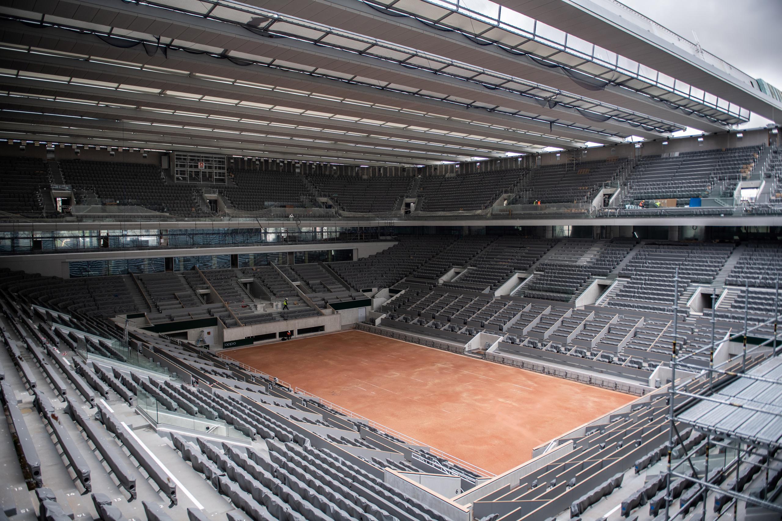 En esta foto del 5 de febrero de 2020, las obras de construcción avanzan en la cancha central 
Philippe Chatrier del complejo de Roland Garros en París.