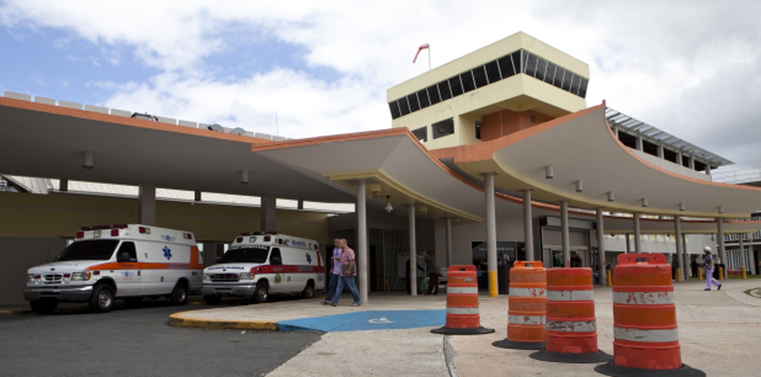La mujer fue trasladada al Centro Médico de Puerto Rico, en Río Piedras, en condición de gravedad. (Archivo)