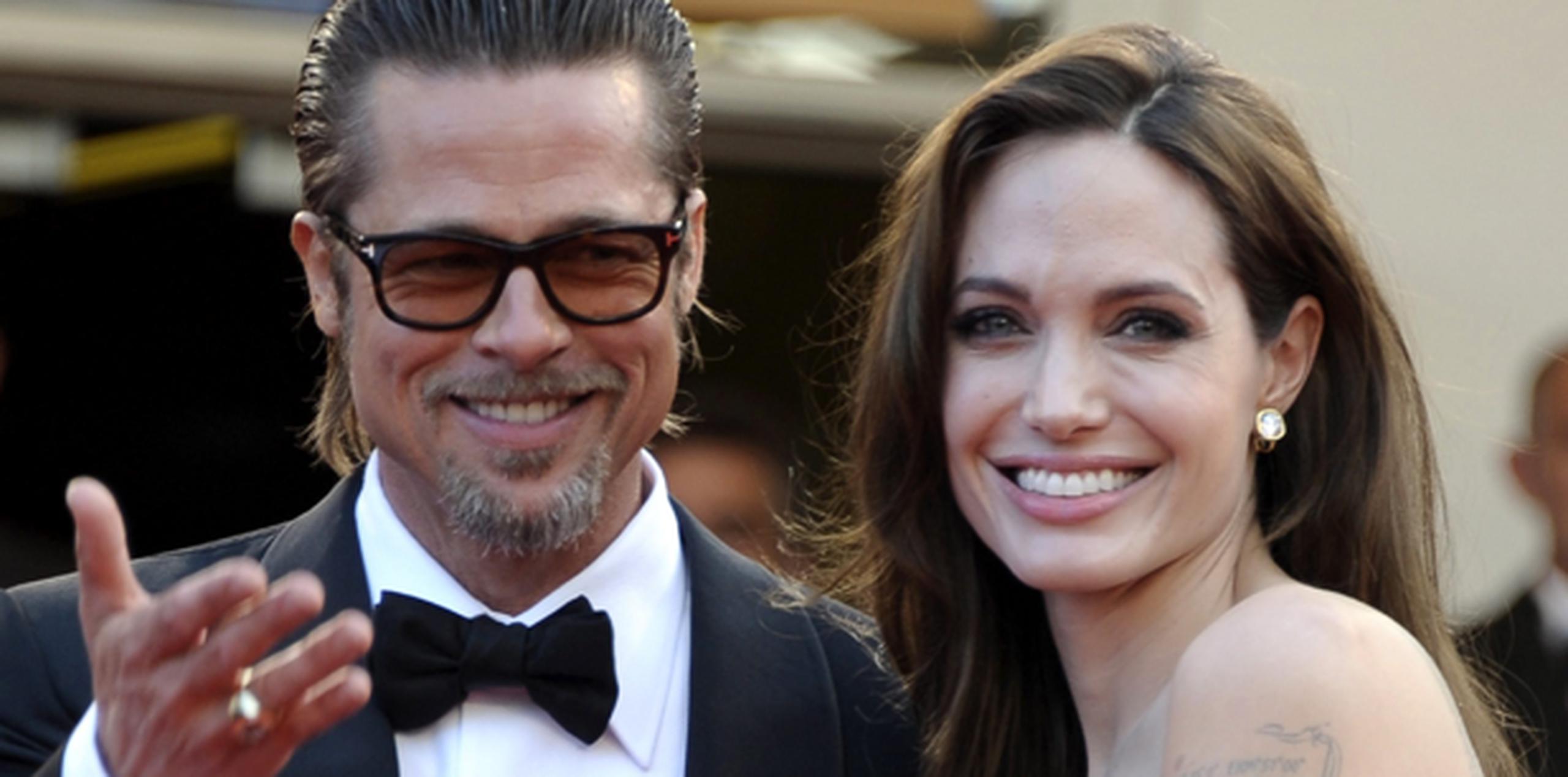 Brad Pitt y Angelina Jolie lograron casarse en secreto el pasado fin de semana. (Archivo)