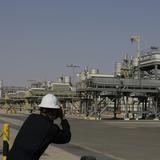 Arabia Saudí rechaza responsabilidad por precios del crudo
