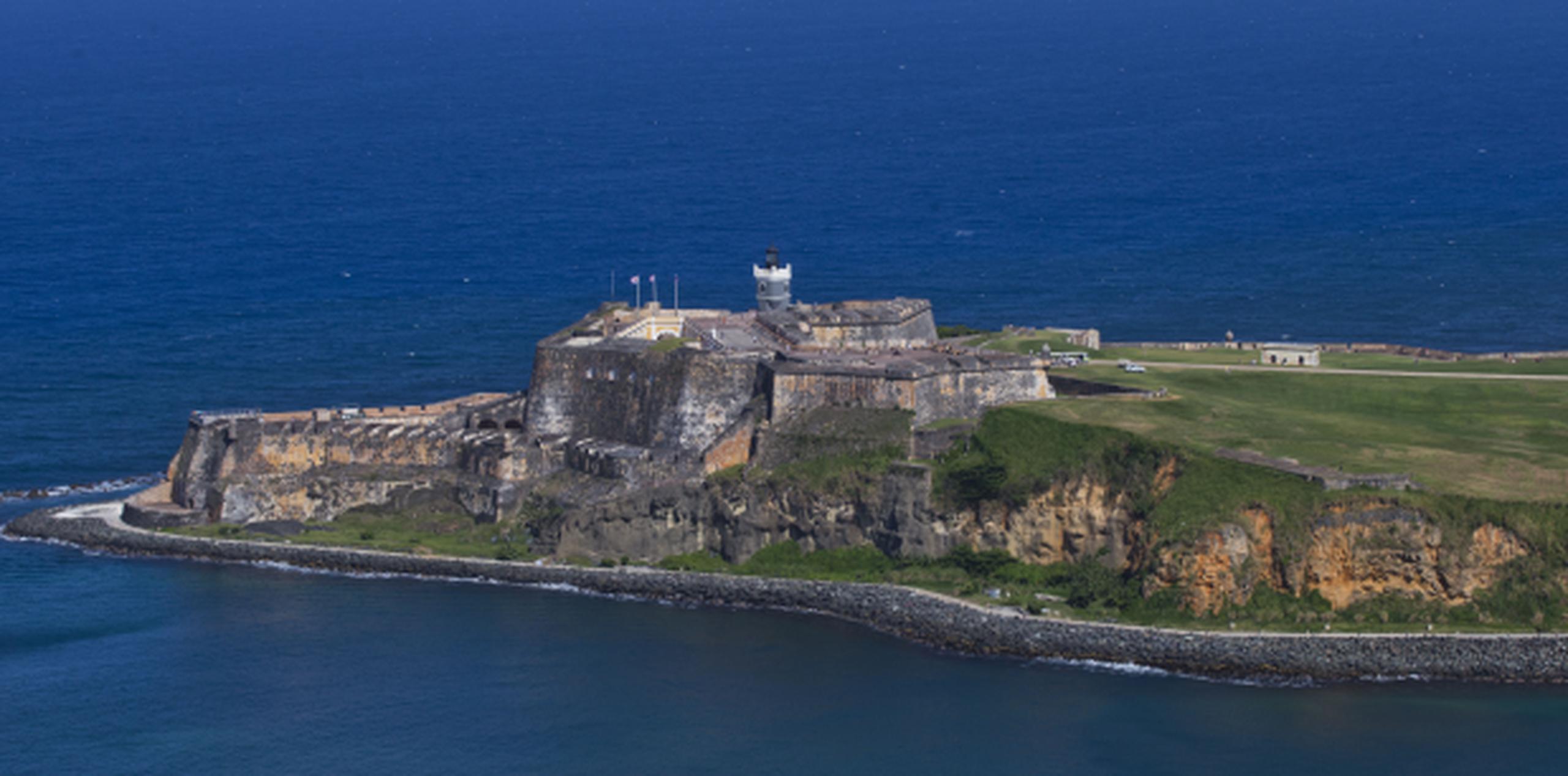 El San Juan National Historic Site está compuesto por el Castillo San Felipe del Morro, el Castillo San Cristóbal, el Fuerte de San Juan de La Cruz (El Cañuelo), Puerta de San Juan, y la mayor parte de la muralla de la ciudad. (Archivo)