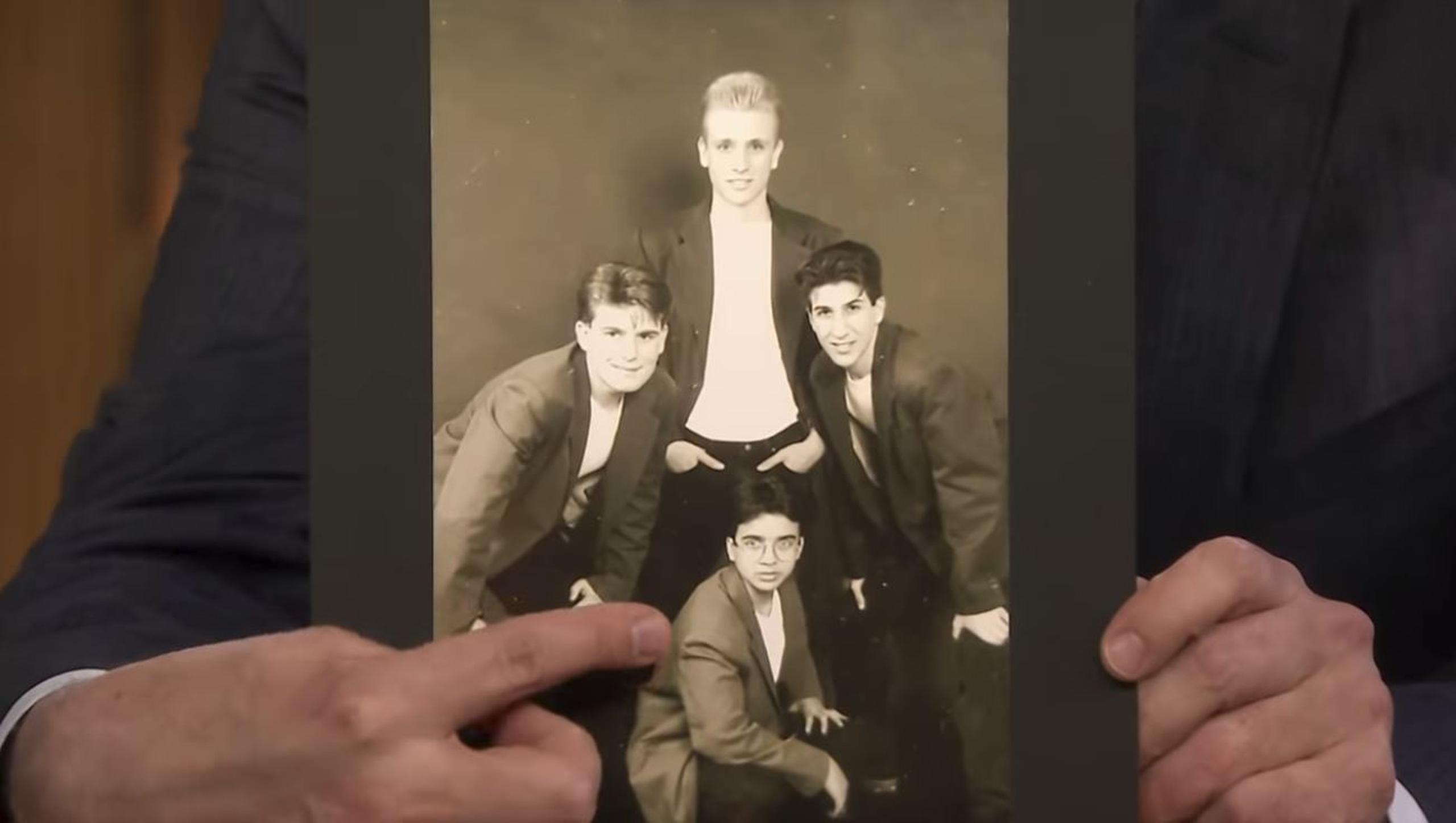 Luis Fonsi en el grupo The Big Guys. (YouTube / The Tonight Show Starring Jimmy Fallon)