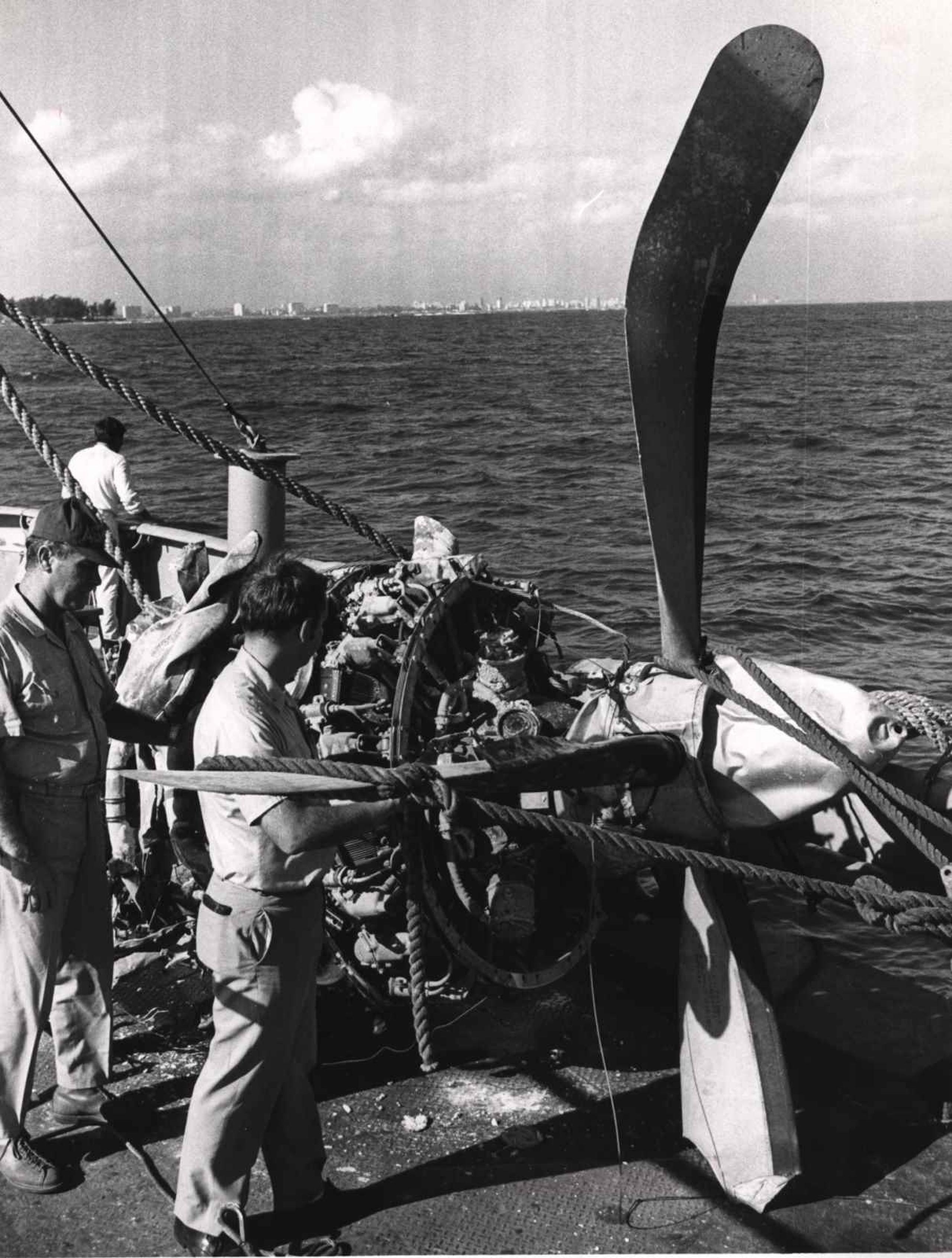 1972 | El 31 de diciembre, Roberto Clemente falleció a sus 38 años cuando el avión en el que viajaba rumbo a Nicaragua se estrelló poco después de despegar de San Juan. (Gary Williams)