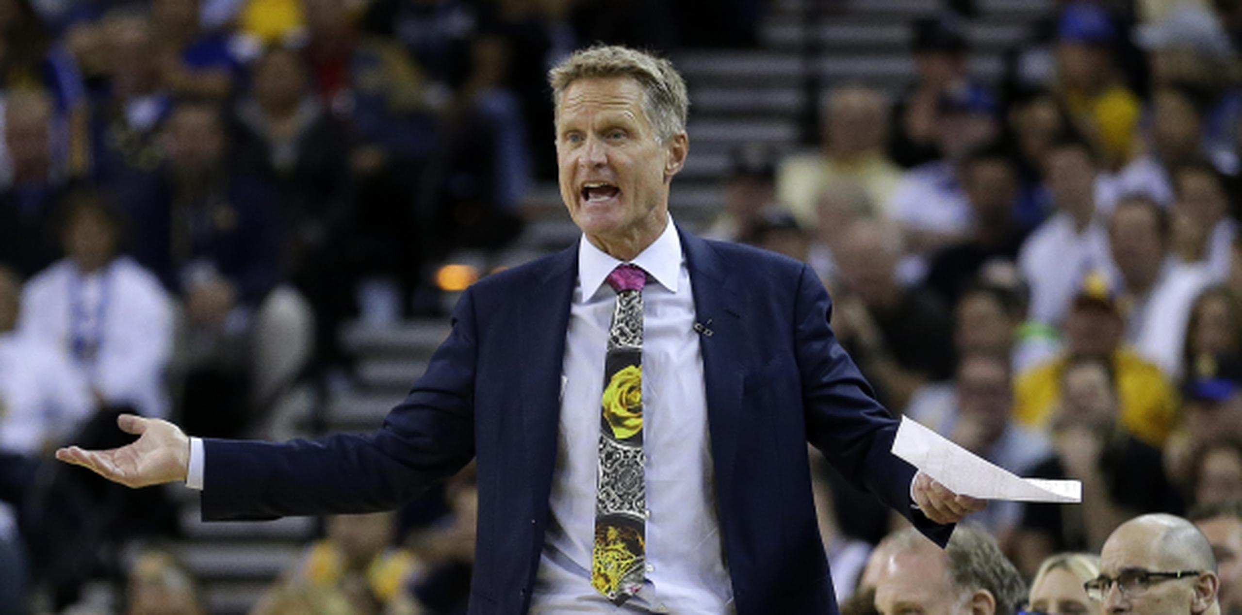 Kerr se perdió los 43 primeros partidos de la pasada temporada y la histórica foja de 24-0 con la que los Warriors arrancaron el curso por una baja tras complicaciones por dos operaciones de espalda. (AP / Ben Margot)