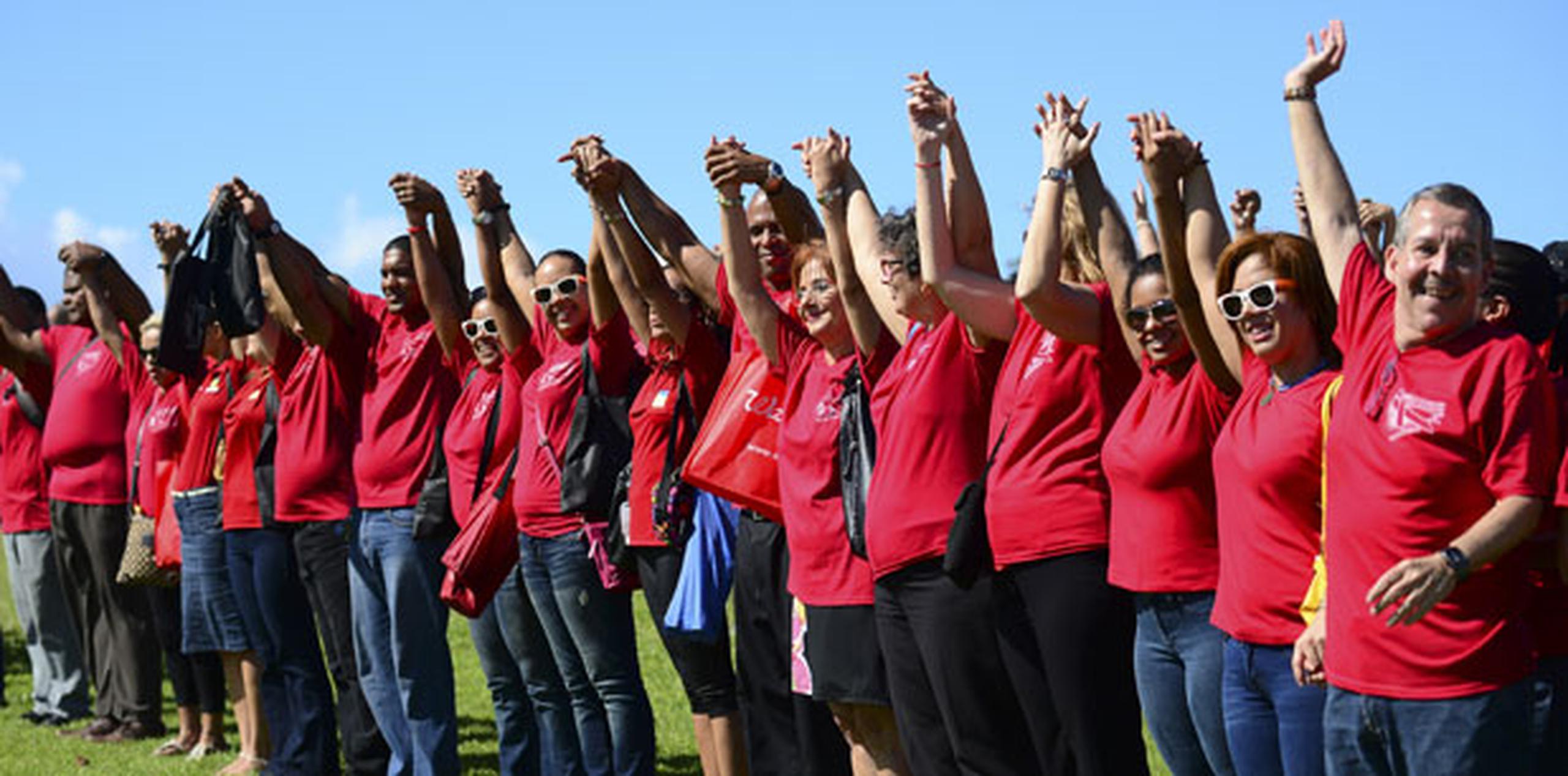 En la actividad para conmemorar el Día Mundial del SIDA 2014 participaron alrededor de 100 personas. (tony.zayas@gfrmedia.com)
