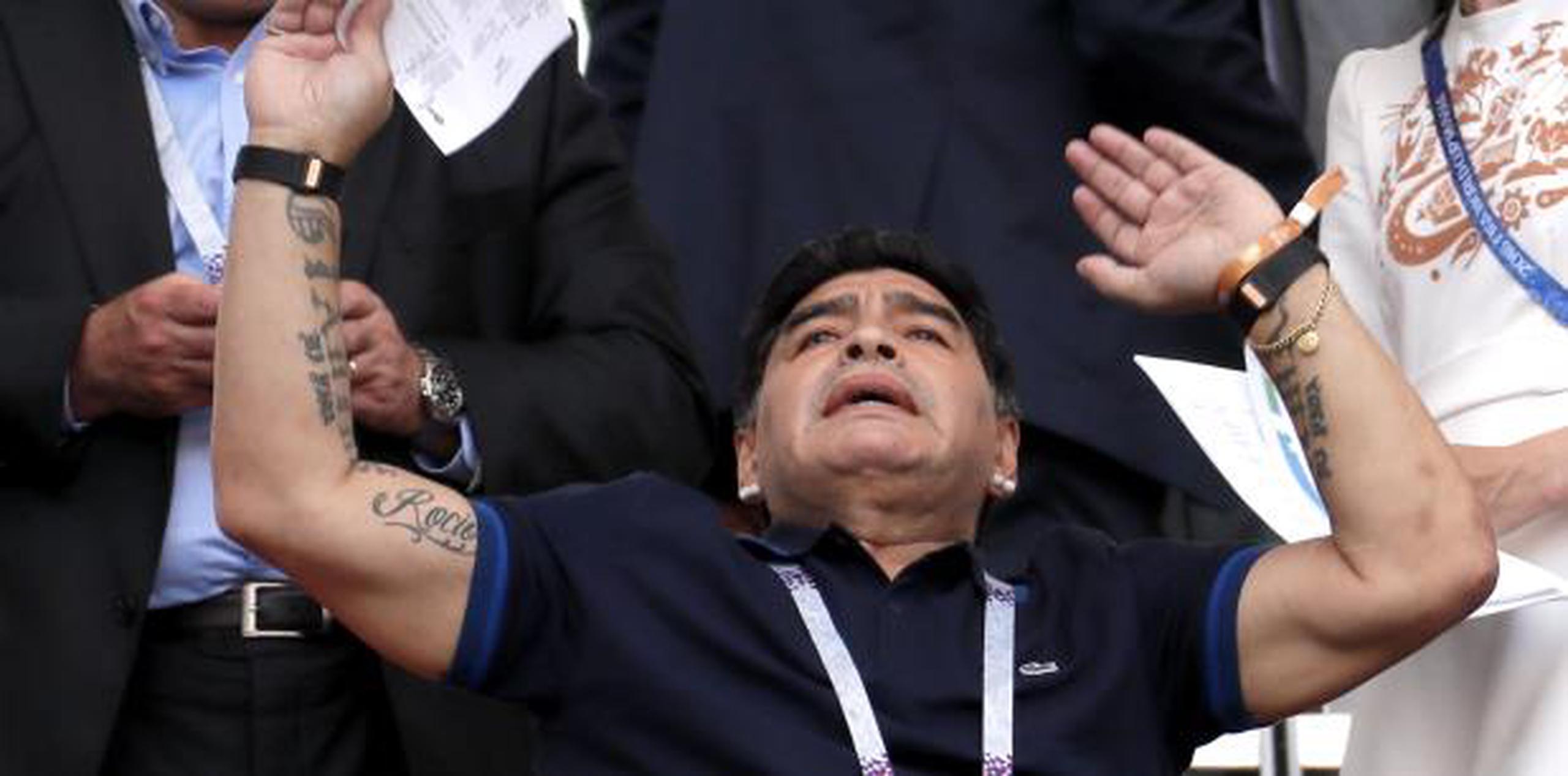 La FIFA señaló que las “insinuaciones” de Maradona fueron “completamente inapropiadas y sin fundamento alguno”. (AP)