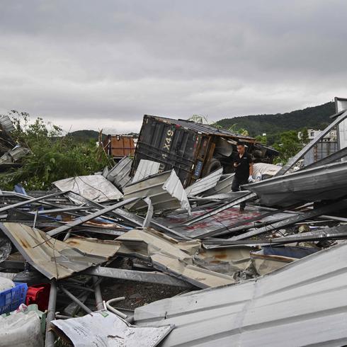 Poderoso tornado provoca muertes y destrucción en China