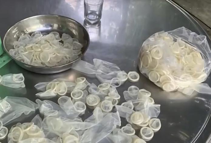 La Policía investiga las posibles ramificaciones de este caso, que pone de relieve inseguridad de los condones vendidos en Vietnam.
