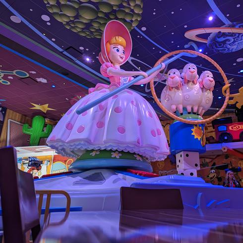 FOTOS: Chequea el nuevo restaurante de “Toy Story” en Disney