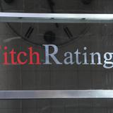 Fitch Ratings reduce calificación crediticia de Estados Unidos