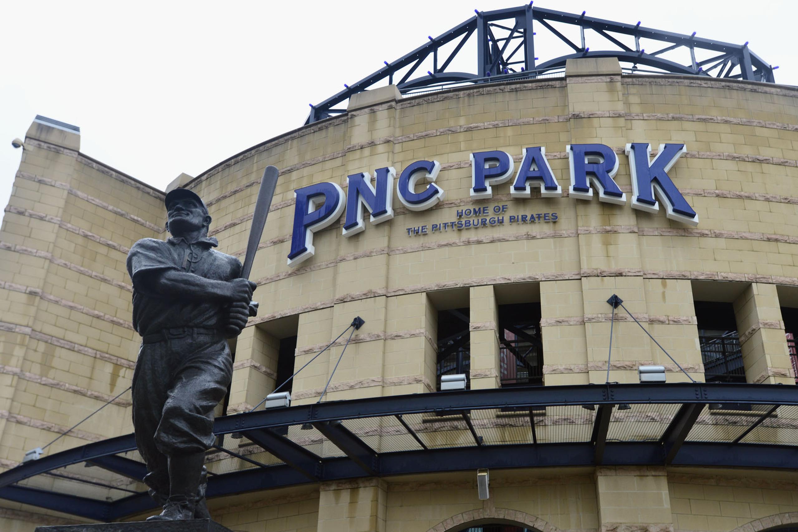 La organización de los Pirates de Pittsburgh, cuyo hogar es el PNC Park, emitió un comunicado indicando que se mantienen al tanto de lo que sucede en el caso que involucra a Oneil Cruz.