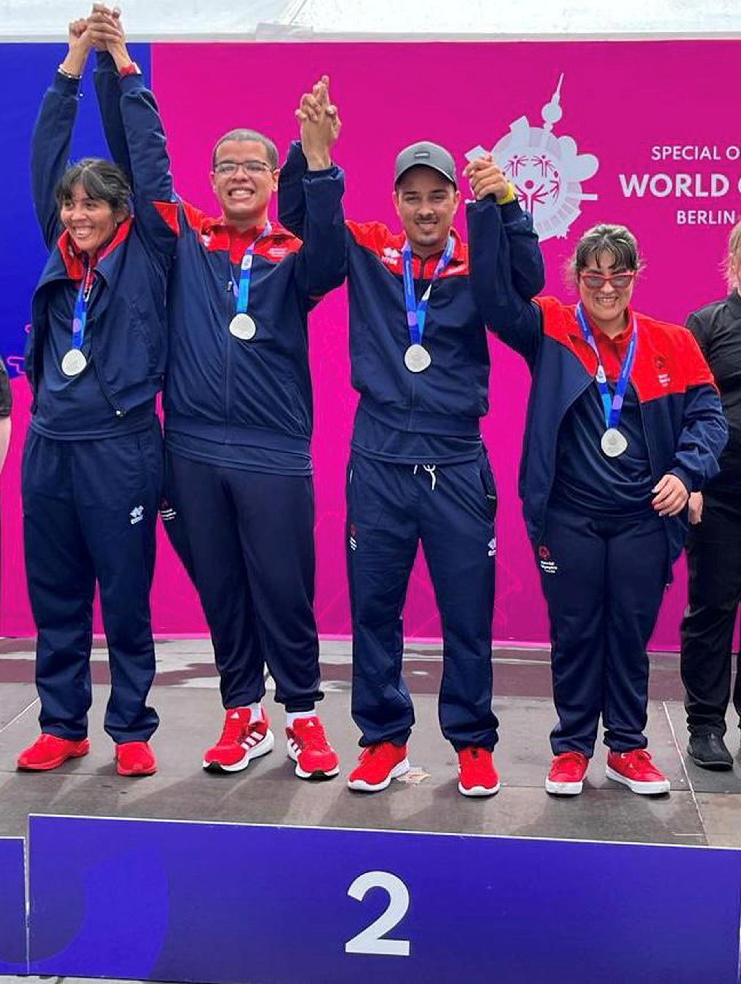 El equipo de bowling de Olimpiadas Especiales de Puerto Rico ganó medalla de plata en el evento que se celebra en Berlín, Alemania.