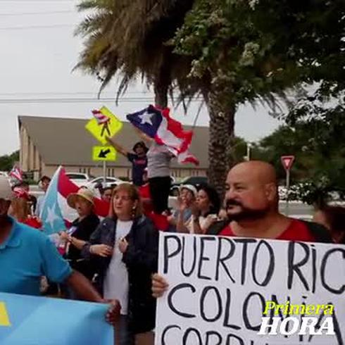 Boricuas en Orlando piden la renuncia de Rosselló