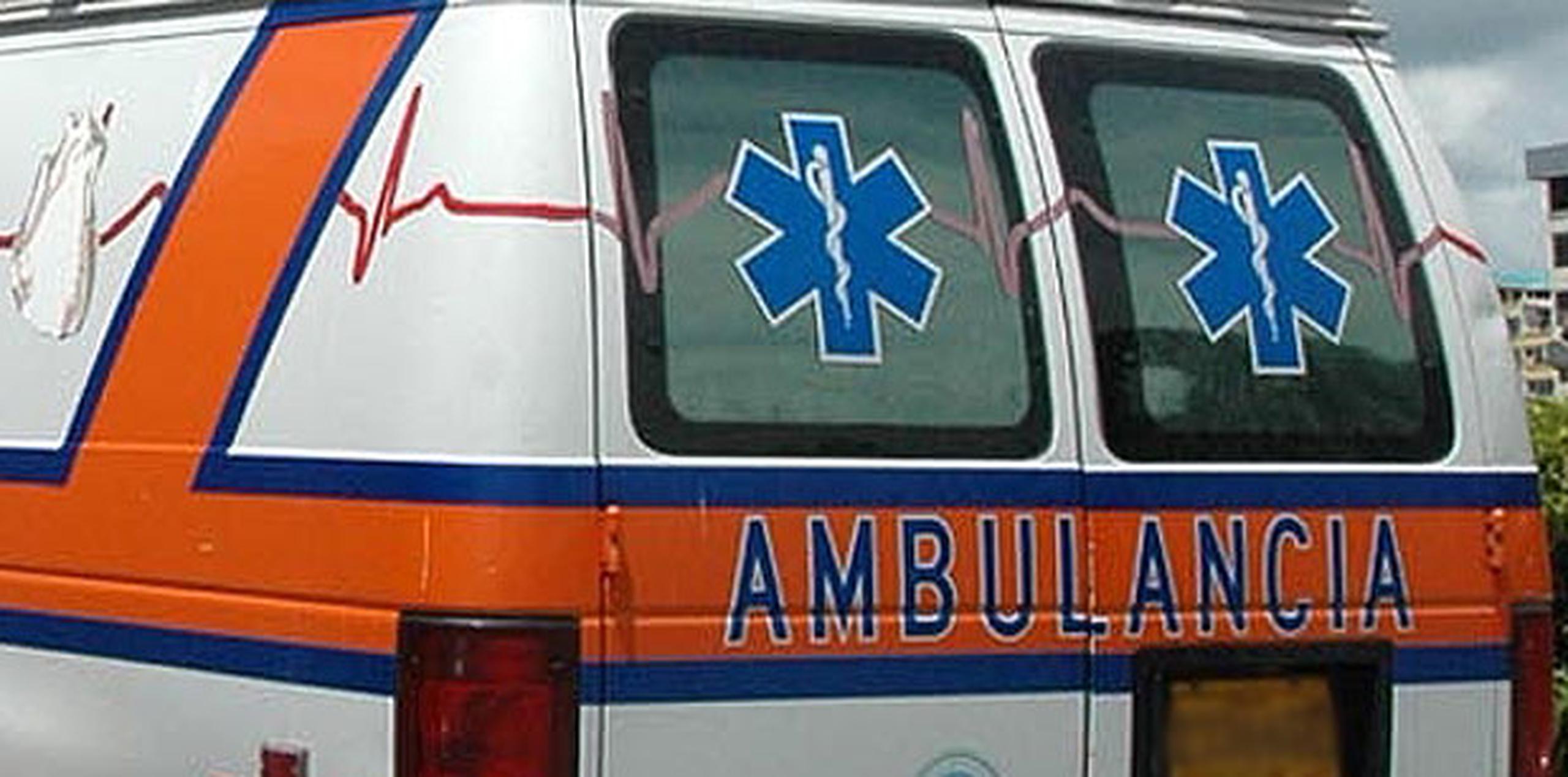Dos de los heridos fueron transportados en ambulancia al Centro Médico de Río Piedras. (Archivo)