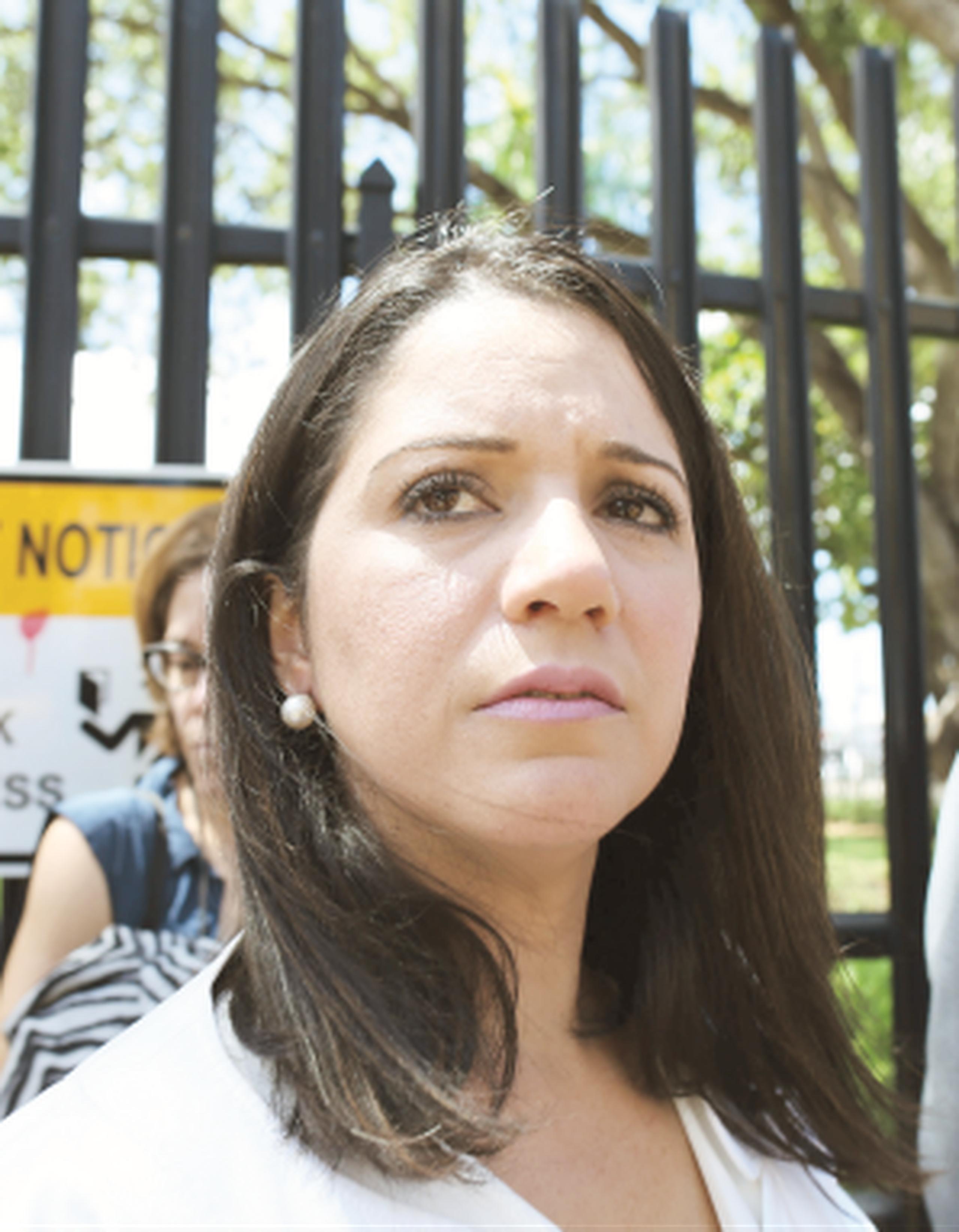 La exadministradora de la Administración de Desarrollo Laboral, Sally López, dijo a su salida del tribunal que no se arrepiente de su gestión en el servicio público. (vanessa.serra@gfrmedia.com)