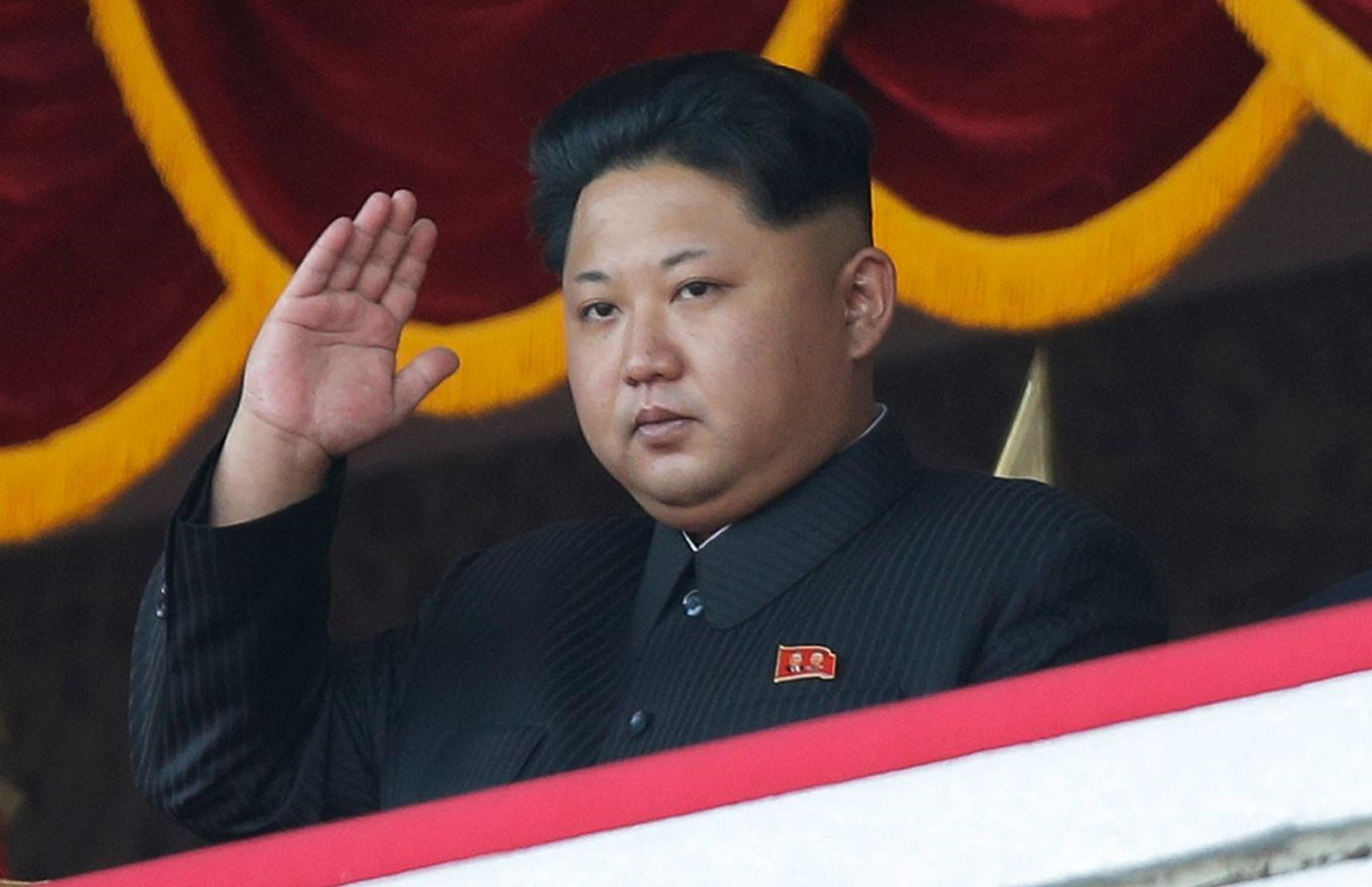 La afirmación Kim Jong Un durante un gran desfile militar por el 70mo aniversario del partido gobernante en el país. (AP)
