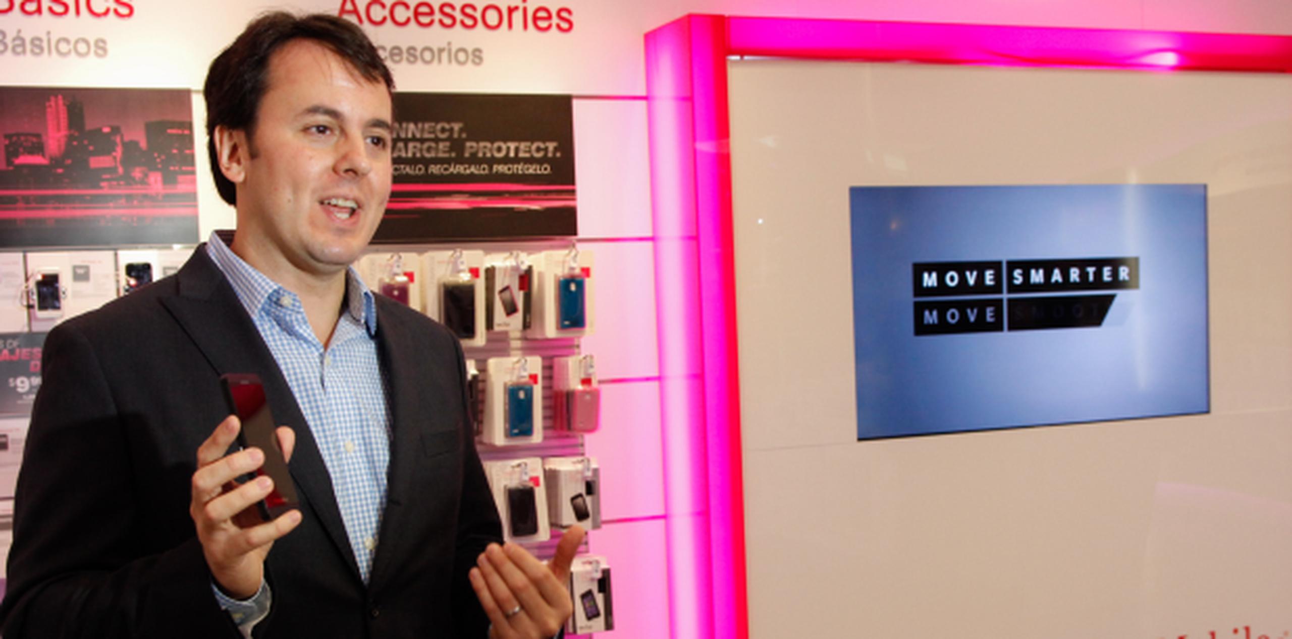 Jorge Martel, vicepresidente y gerente general de T-Mobile Puerto Rico, explicó que la compañía adquirió 10Mhz de espectro adicional para proveer un mejor servicio. (Suministrada)
