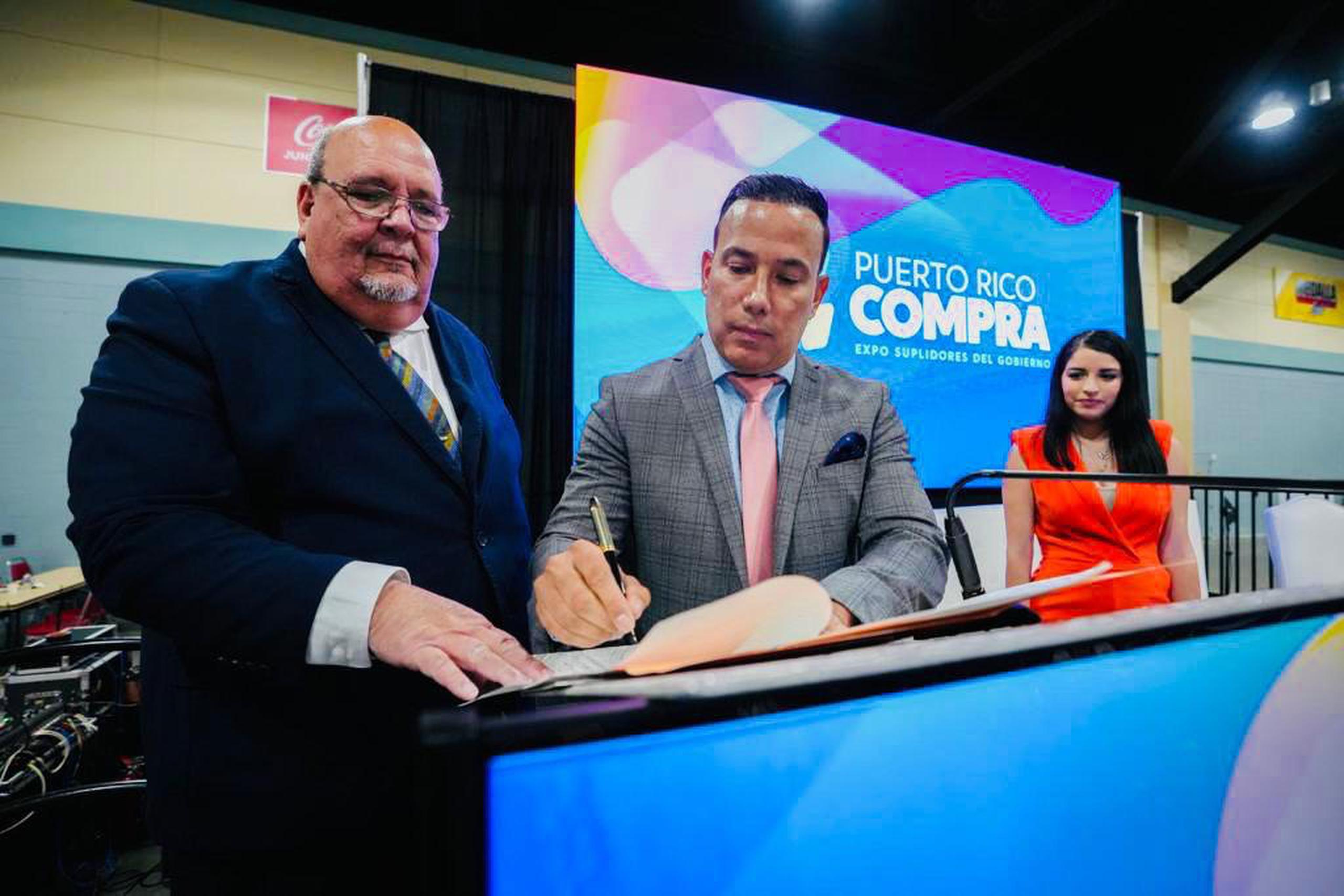 La firma de este acuerdo interagencial se llevó a cabo en el evento de la Administración de Servicios Generales (ASG), Puerto Rico Compra 2023.