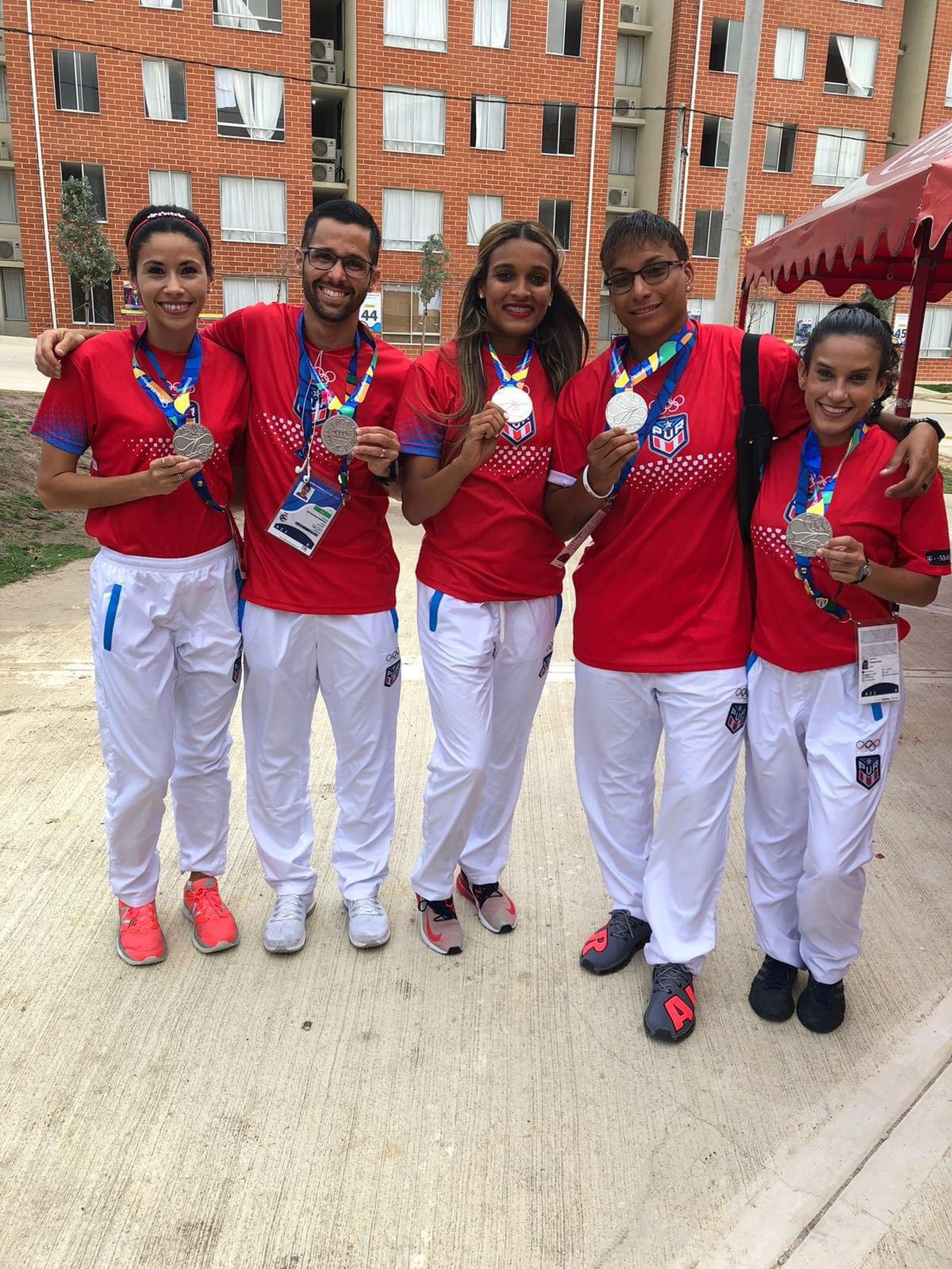 Beverly Ramos, Ricardo Estremera, Alysbeth Félix, Coraly Ortiz y Angelin Figueroa son todos originales de Cupey Track Club y entre todos sumaron siete medallas en los Juegos Centroamericanos Barranquilla 2018.