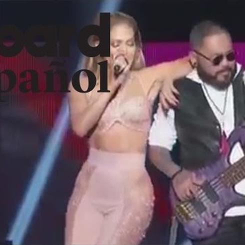 Jennifer López rinde homenaje a Selena en los Premios Billboard 2015